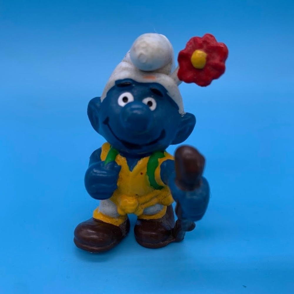 Smurfs Hiker Smurf With Red Flower Vintage PVC Figure Peyo Schleich 1978